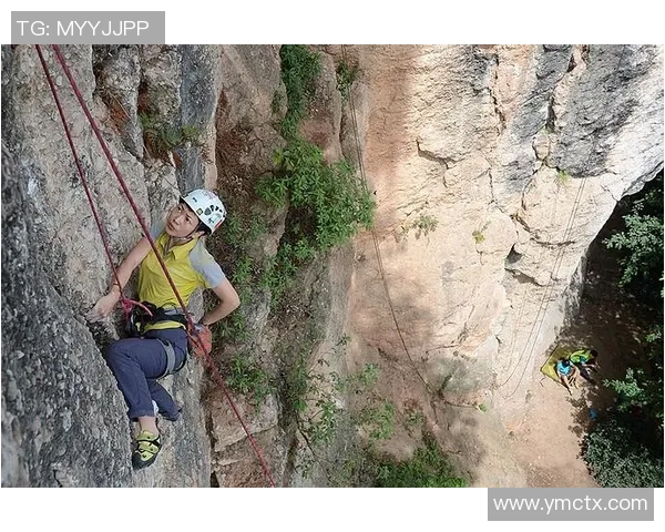 成都攀岩队的蜕变之旅:从传统训练到现代化竞技的全景纪实 成都攀岩队的蜕变之旅:从传统训练到现代化竞技的全景纪实